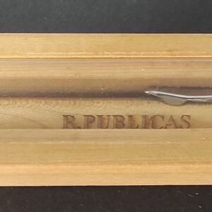 Esferográfica em madeira com caixa - relações públicas