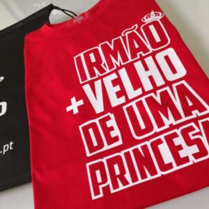 Estampagem com desenhos e letras