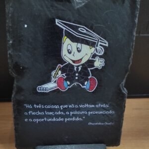 Placa de xisto com pensamento para estudantes