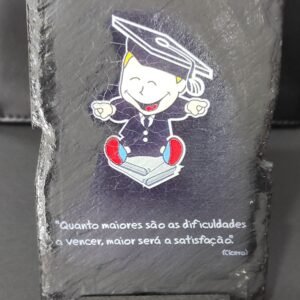 Placa de xisto com pensamento para estudantes