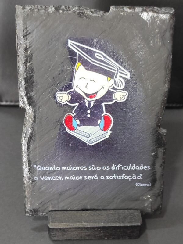 Placa de xisto com pensamento para estudantes