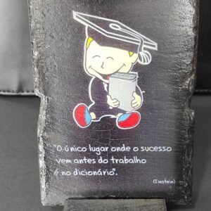 Placa de xisto com pensamento para estudantes
