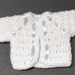 Casaco em crochet miniatura em rosa ou azul