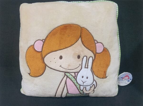 Almofada boneca Minilara - 25x25