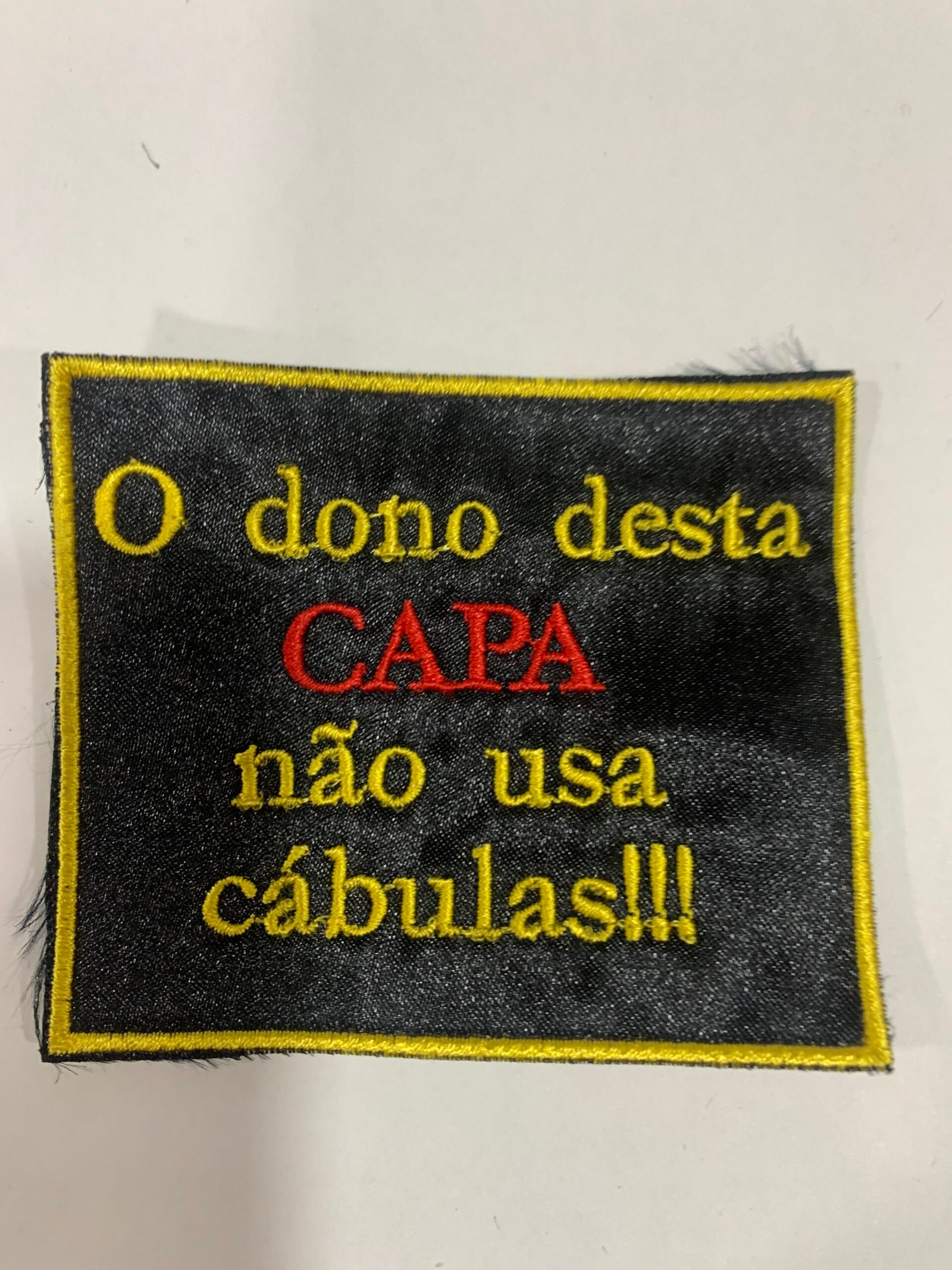 O dono desta capa não usa cábulas!!!