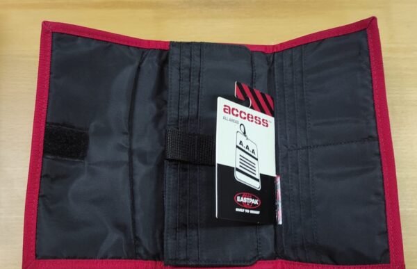 Carteira retangular Eastpak Runner vermelha - Image 3